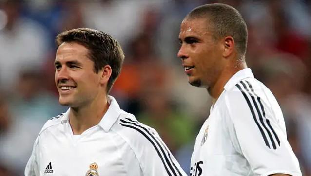 中后卫在球 中后卫在球