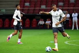 拜仁高层更 拜仁高层更